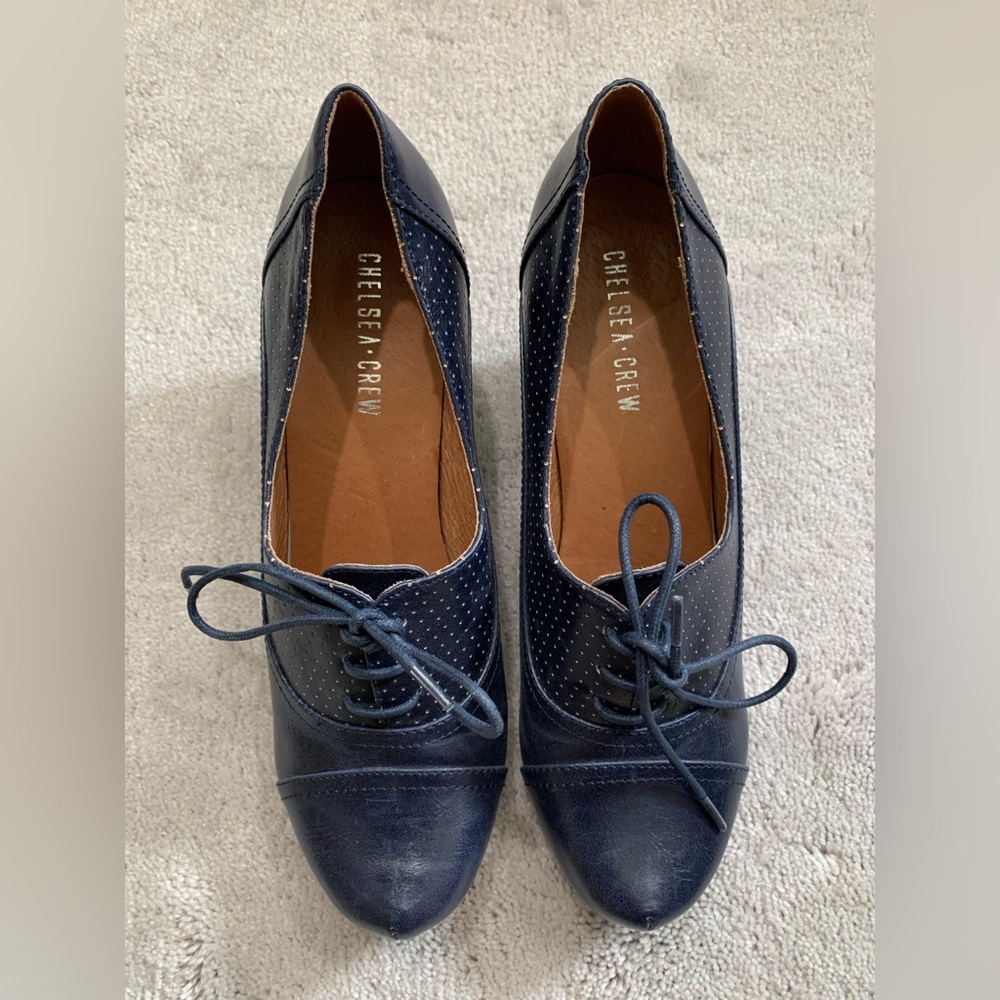 Chelsea Crew Blue Oxfords Versatile Size 40